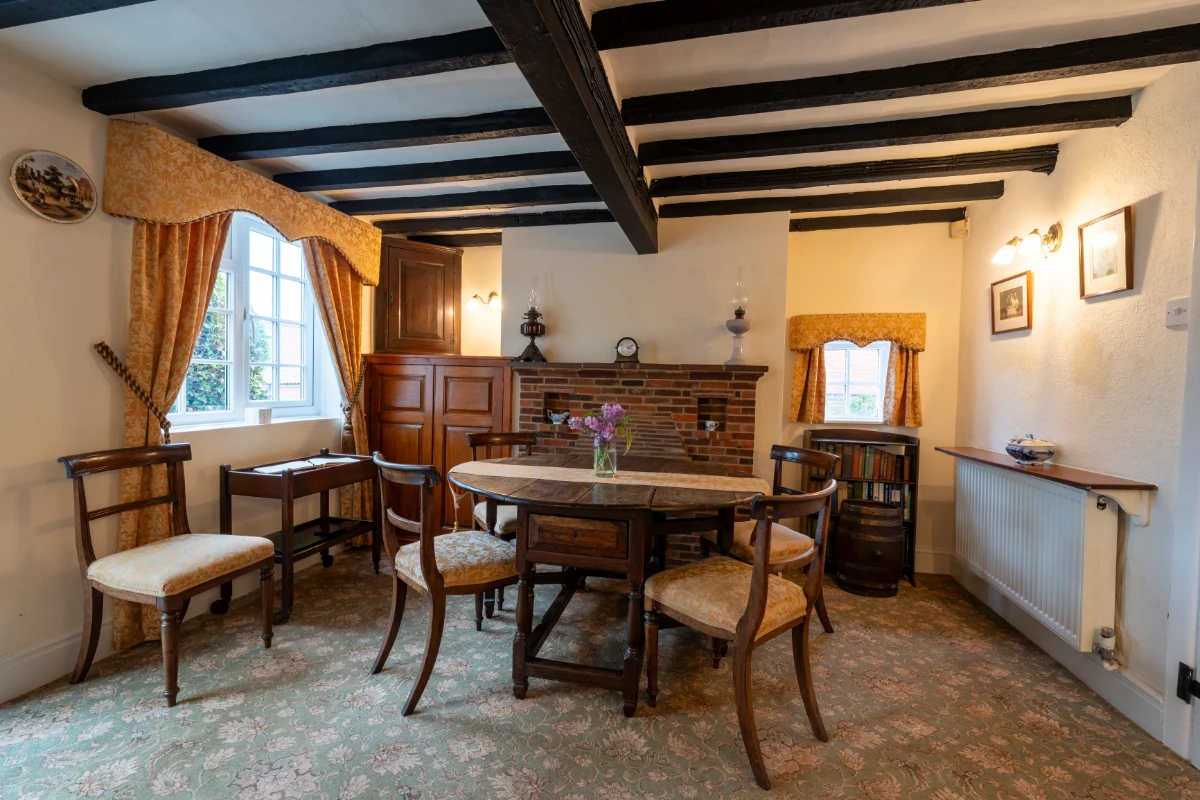 Dining Room at Dickman's Cottage